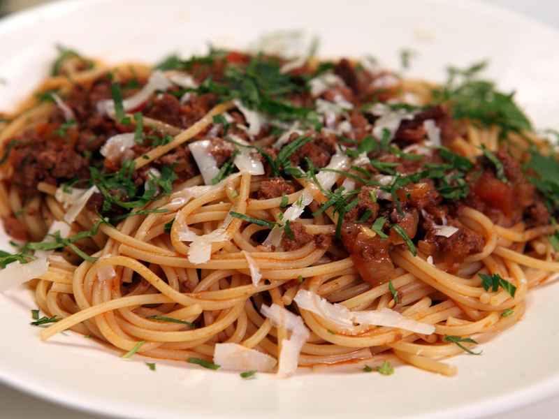 A bacon lover's spaghetti sauce